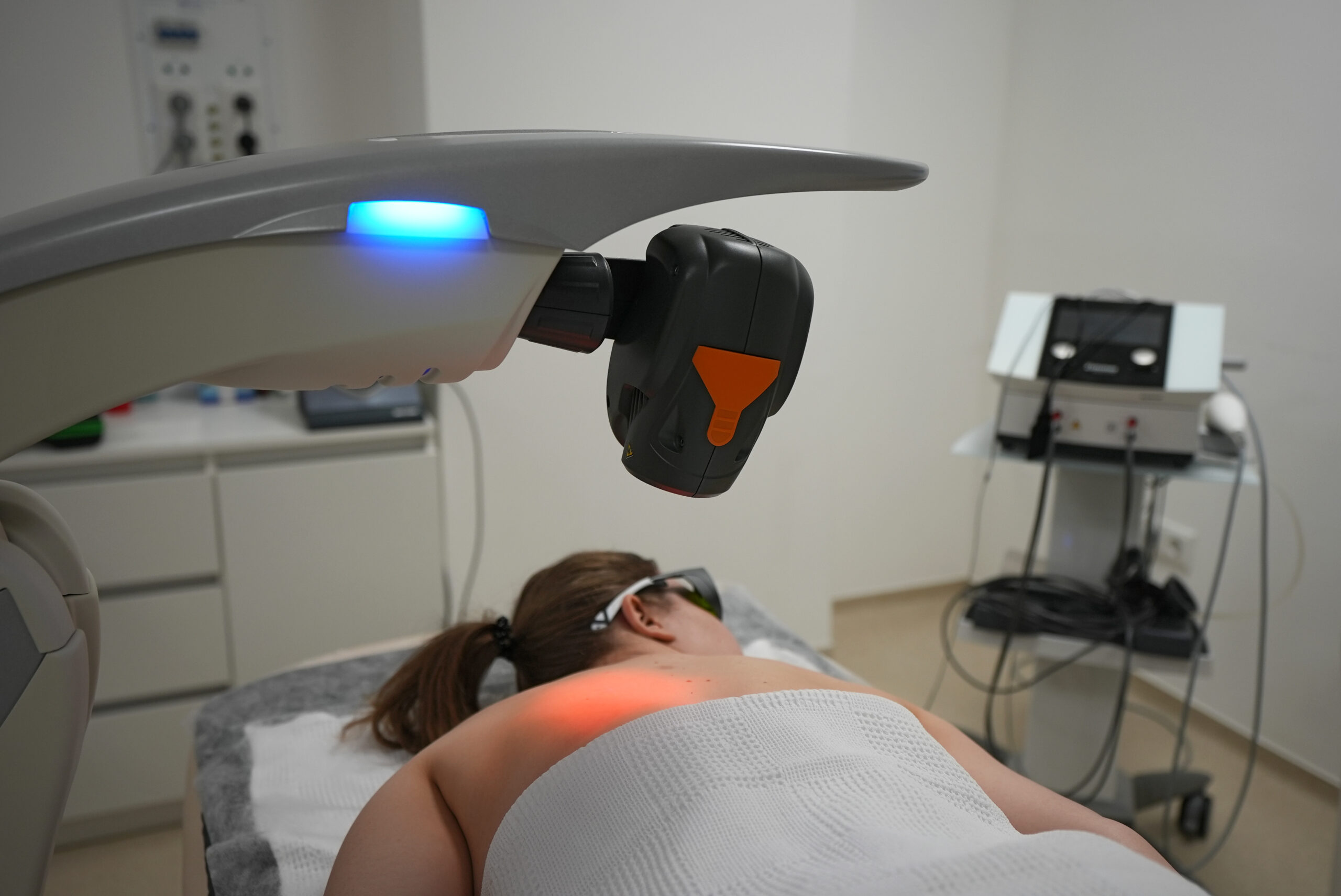 Magnetolézer-kezelés a Physiotrend rendelőjében